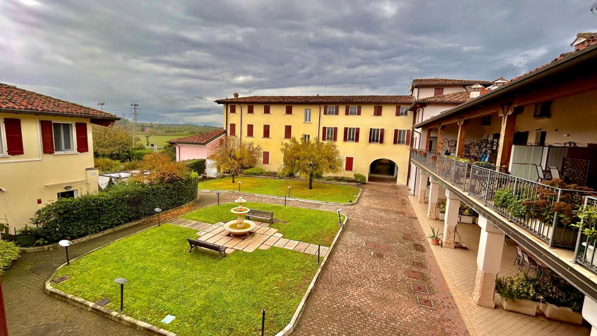 Wendy Apartment- Twobedroom & Pool & Parkprivatefree & Sports Desenzano del Garda Eksteriør billede