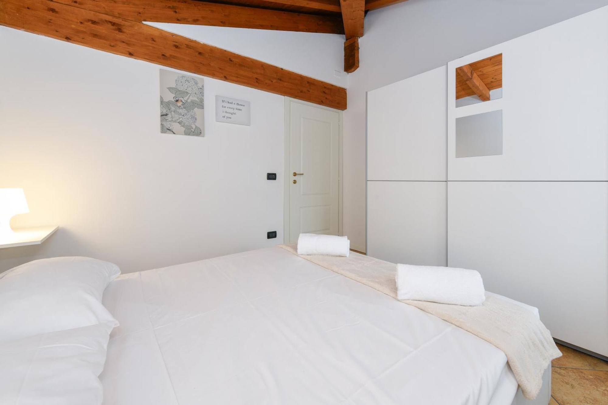 Wendy Apartment- Twobedroom & Pool & Parkprivatefree & Sports Desenzano del Garda Eksteriør billede
