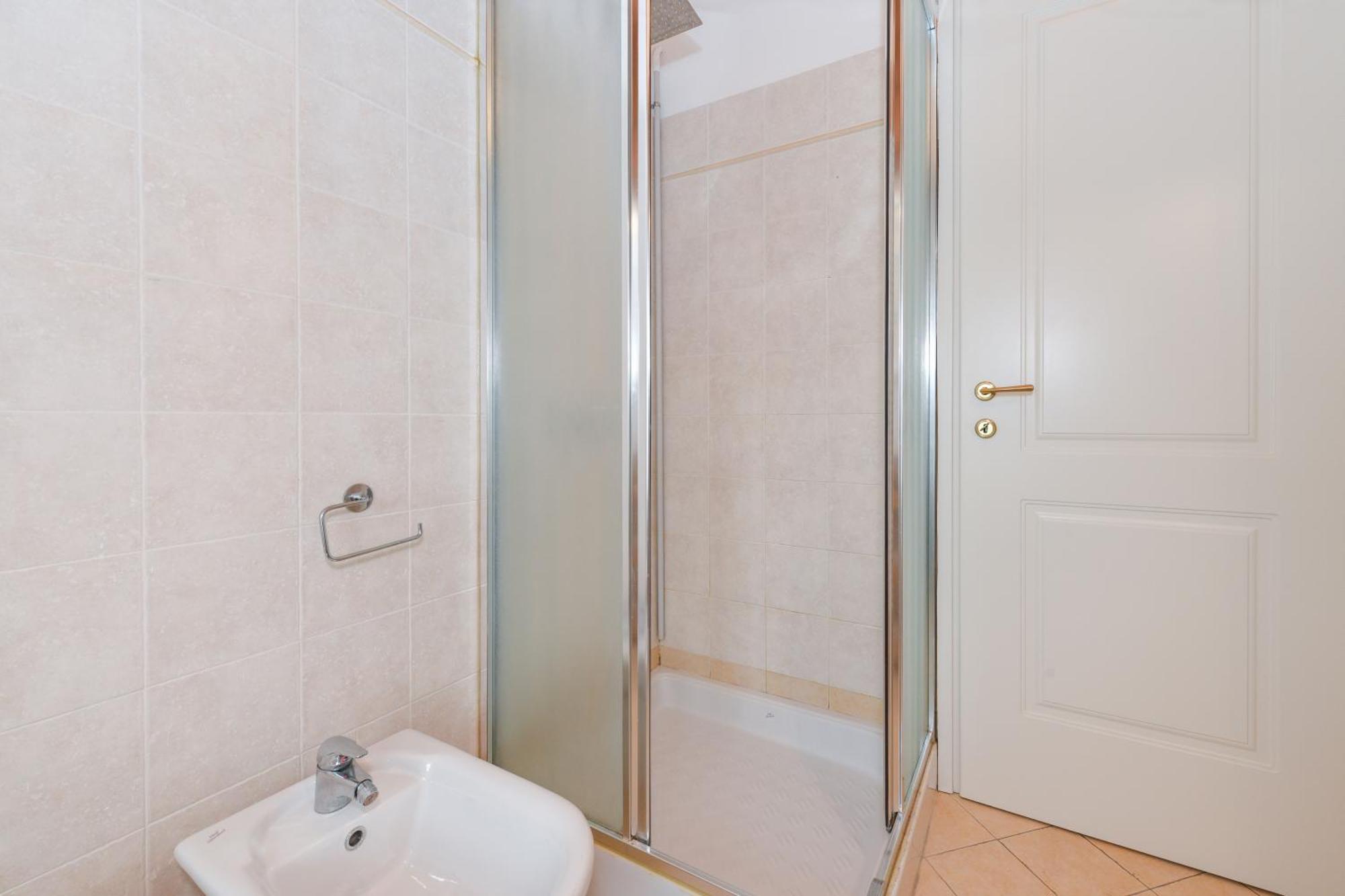 Wendy Apartment- Twobedroom & Pool & Parkprivatefree & Sports Desenzano del Garda Eksteriør billede