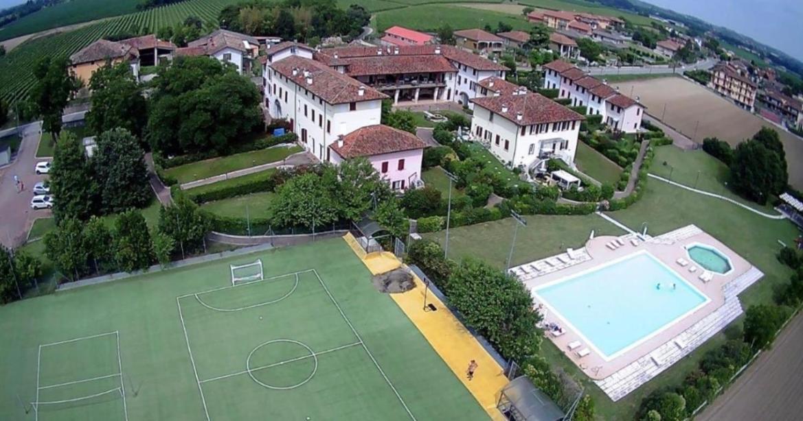 Wendy Apartment- Twobedroom & Pool & Parkprivatefree & Sports Desenzano del Garda Eksteriør billede
